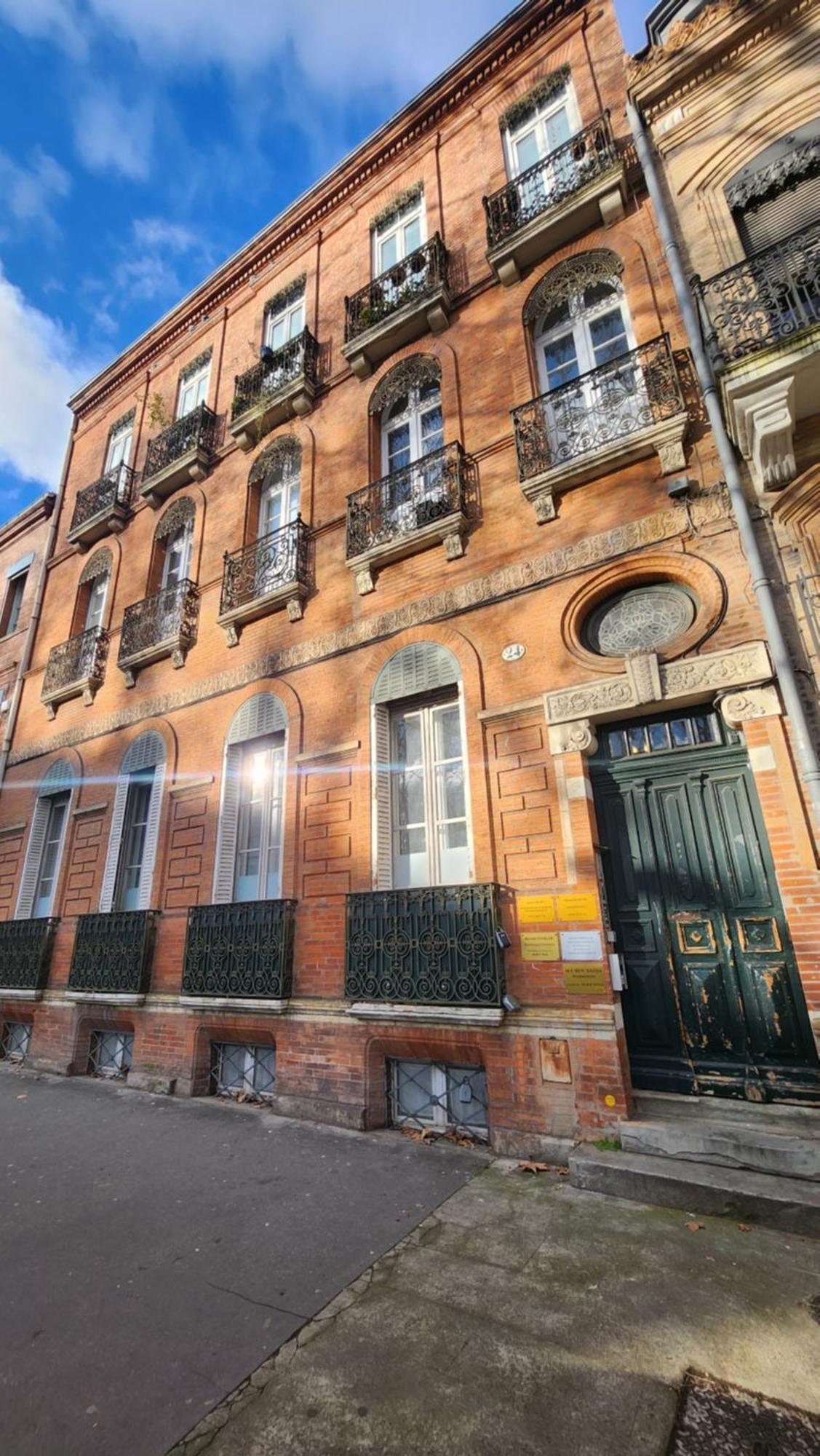 Apartment L Esprit Toulousain - Hyper-centre - Proche Gare *